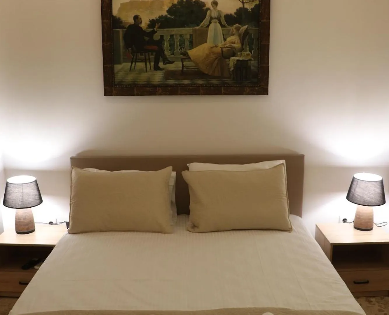 D2Suite Στα Λαδάδικα Θεσσαλονίκη 0*, Thessaloniki