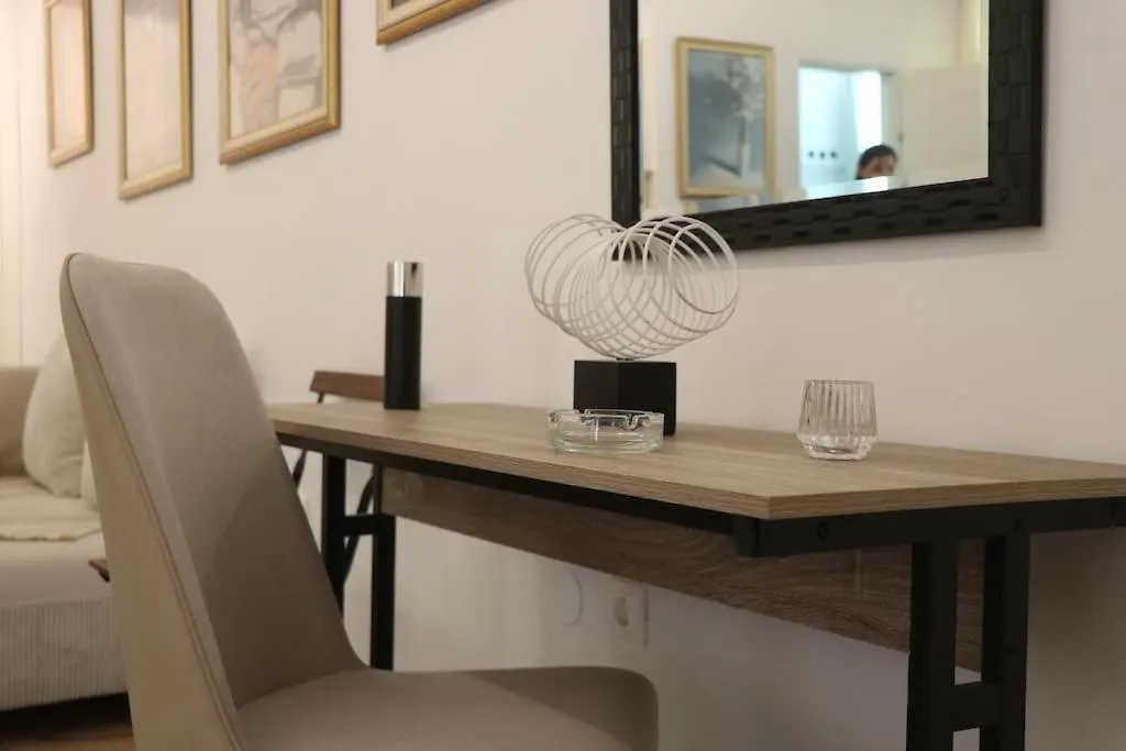 D2Suite Στα Λαδάδικα Θεσσαλονίκη 0*, Thessaloniki Greece